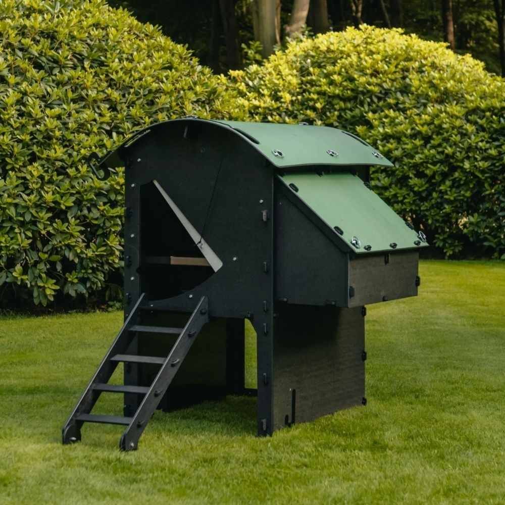 Poulailler recyclé surélevé pour 5 à 9 poules modèle moyen NESTERA
