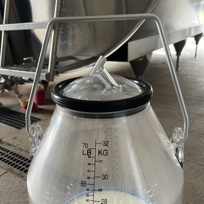 Couvercle pour seau à lait gradué avec joint UKAL