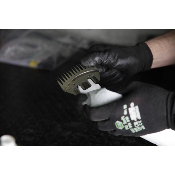 Affûtage de 8 jeux de peignes