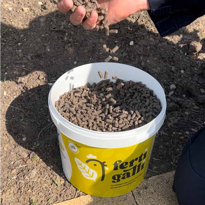 Fertilisant 100 % naturel fientes de poules 4 kg FERTIGALLI