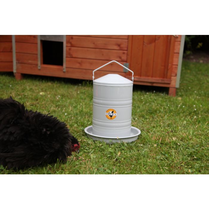 Abreuvoir en métal gris 5L basse-cour